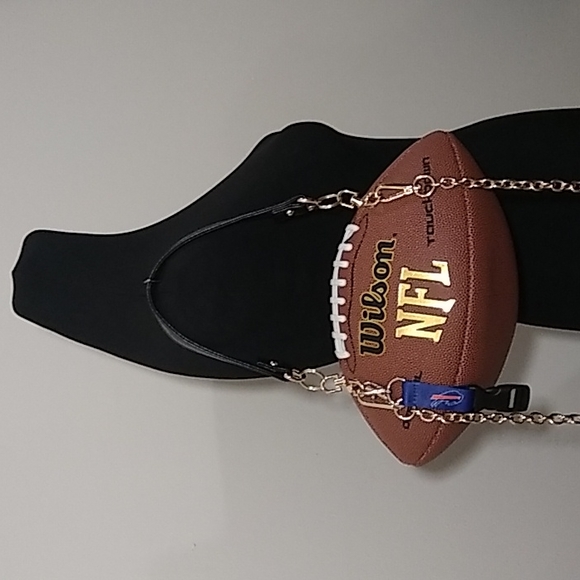 HANDMADE Football Purse (BUFFALO BILLS) 🏈 - Picture 3 of 17